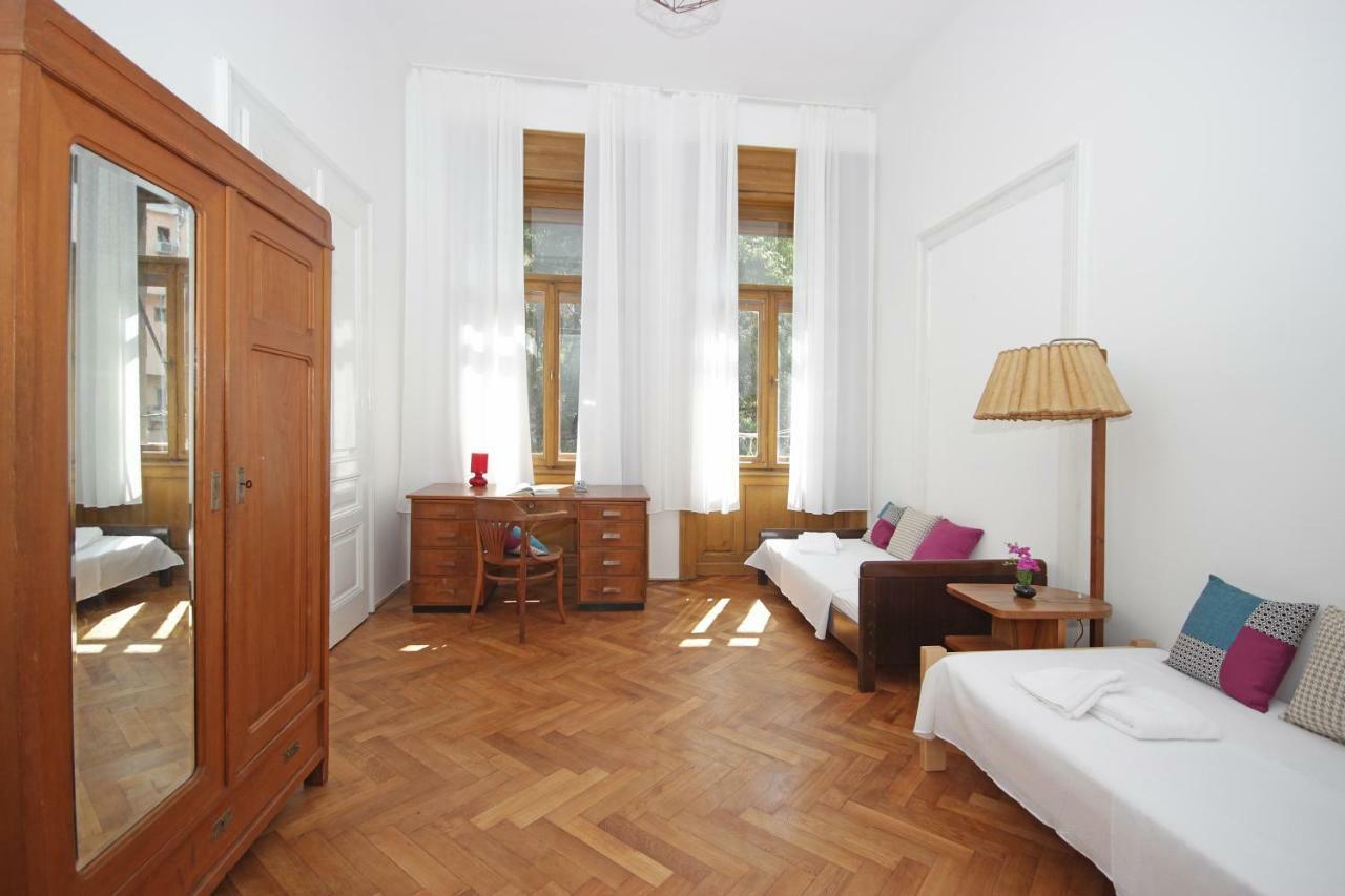 Apartment In The Top Center Of Old Town Pula Extérieur photo