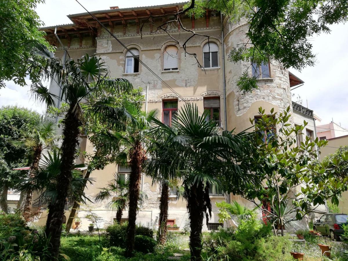 Apartment In The Top Center Of Old Town Pula Extérieur photo